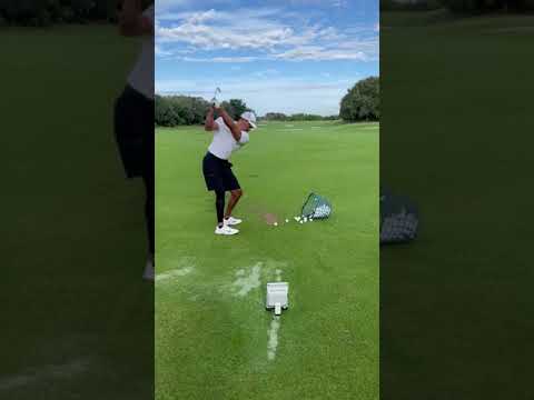 Tiger Woods back on the range 👀